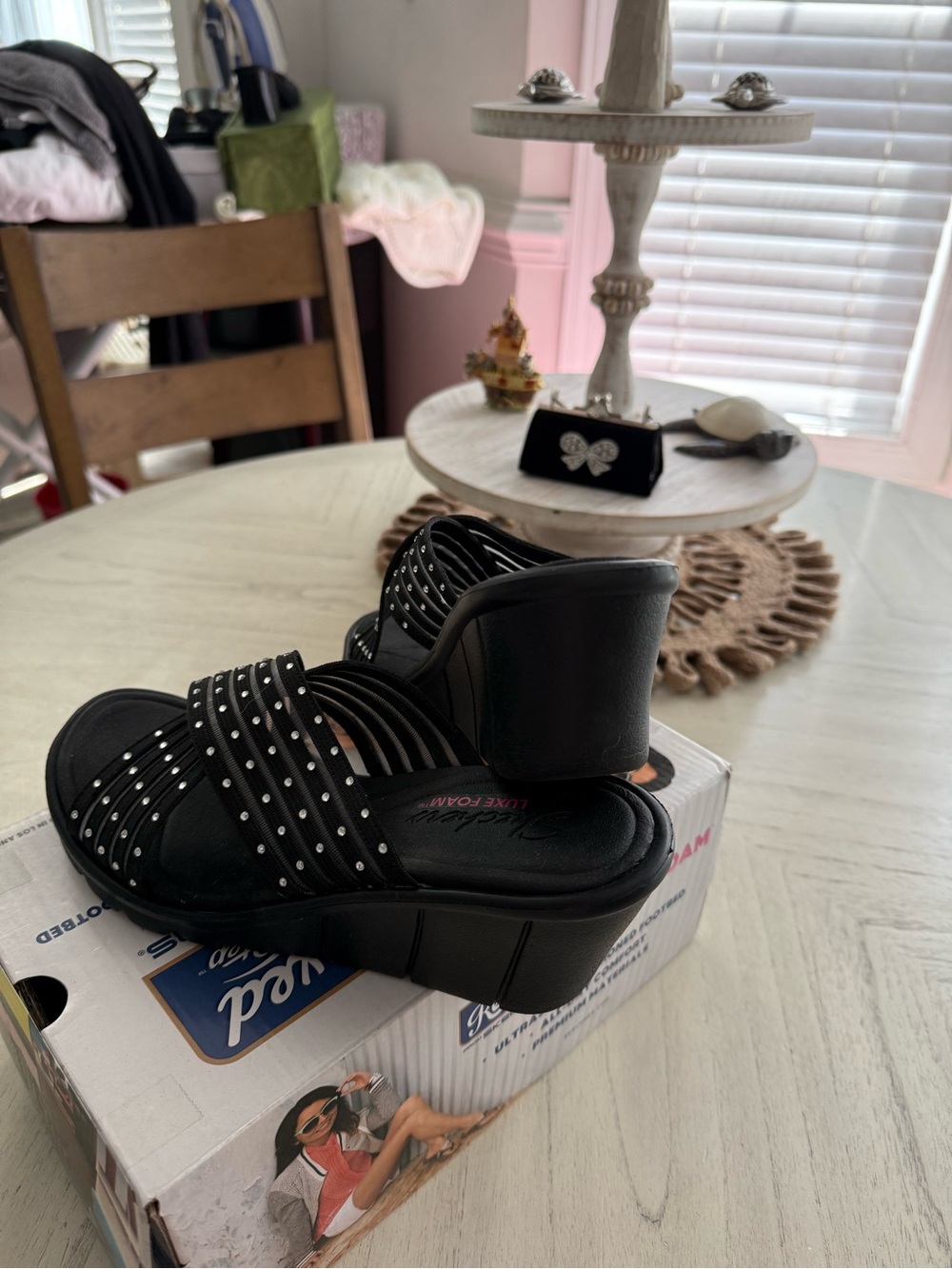 SKECHERS - Women’s Black Slide Sandals with Studded Bling Straps EUC 8 - Picture 7 of 8